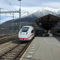 Überraschung: ICE im Bahnhof Brig