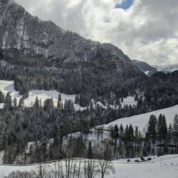 Verschneite Landschaft bei Montboven
