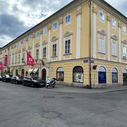 Burggasse 8 - mit dem Museum Moderner Kunst Kärnten