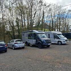 Man wundert sich immer wieder, wie Analphabeten an den Führerschein kommen... 😂