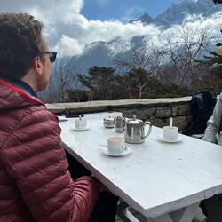 Beim Tee rissen nach und nach die Wolken auf