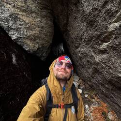 Passer entre les cailloux