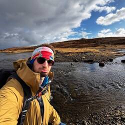 Un poteau ici n'aurait pas fait mal, on continue les pieds mouillés