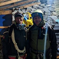 Deepak und sein Guide - fertig zum Loslaufen