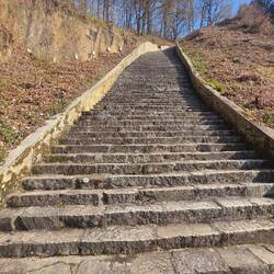 Todesstiege vom Steinbruch ins KZ