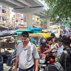 Tägliches Vergnügen auf den Straßen von Delhi