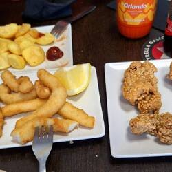 Patatas Bravas, Tintenfisch und Hühnchen 😋