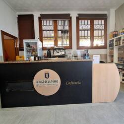 Mini-Tapasbar - hier gibt es fast alles