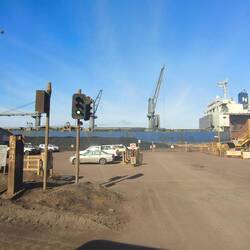 Schiffs-Verladehafen.. für Eisenerz und Fertigprodukte