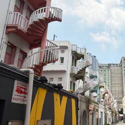 Bugis Street, kuriose Treppen hinten