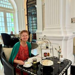 Tee im Raffles (die Scones kamen später), schöner Abschluss