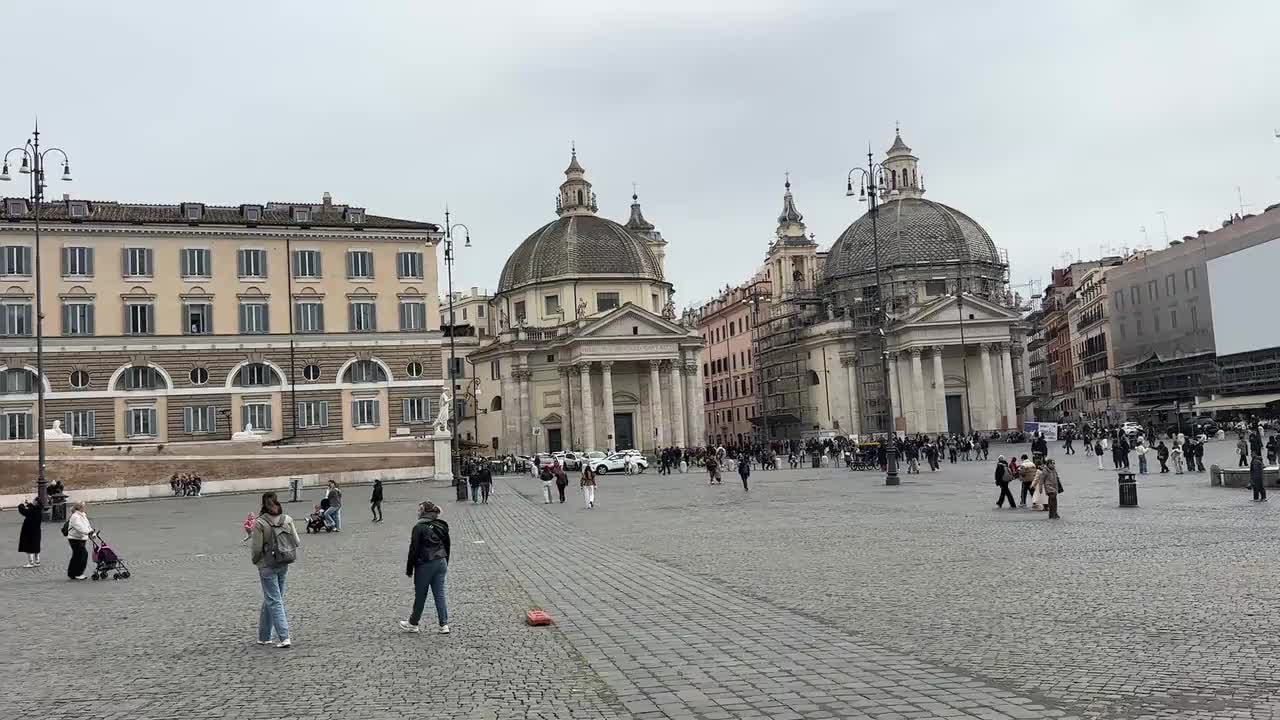 Piazza Popolo.