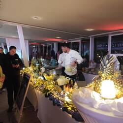 Anschließend noch "Weiße Nacht" am Pool