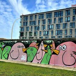 Die Rückseite der Mauer