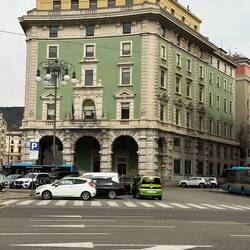 Piazza Guglielmo Oberdan