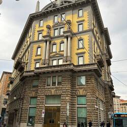 Piazza Guglielmo Oberdan