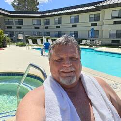 I have a couple spare hours to relax in Walnut Creek before meeting up with Kyle & Melissa