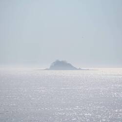 Erste Koreanische Inseln im Morgennebel / First korean islands in morning fog
