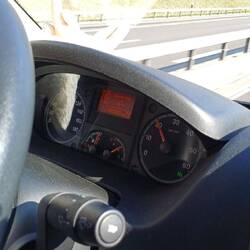 unser WoMo freut sich : 100'000 Kilometer