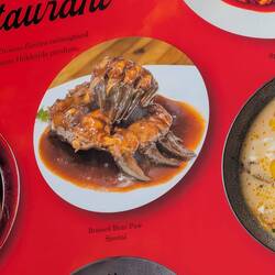 Bärentatzen in einem Chinesischen Restaurant