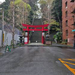 Aufstieg zu einem Shrein