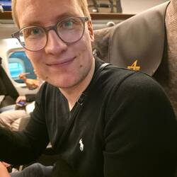 Die erste Klasse des Shinkansen. Viel Platz, aber es ruckelt ganz schön.