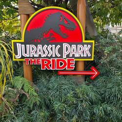 Eine sehr lustige Wasserachterbahn. Wir werden komplett nass und ich habe ein neues Handtuch