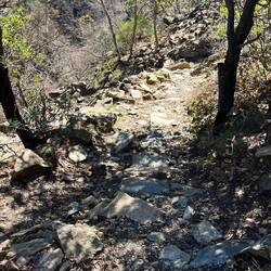 Der Abstieg auch steil, aber besser als wenn wir andersrum gegangen wären