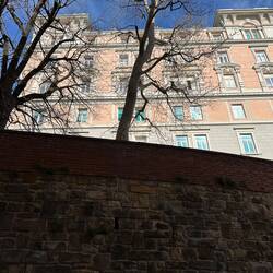 Das steht über der Via Tigor