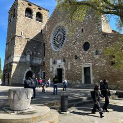 Cattedrale du San Giusto Martire - Eingang
