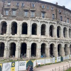 Roman ruins en route to Piazza Venezia.