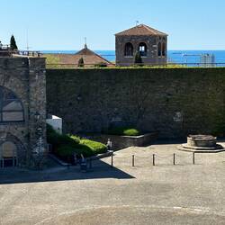 Blick auf den Burghof