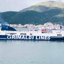 Tag und Nacht interessant zuzuschauen ⚓️