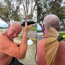 Schatzi will vor der Abfahrt die Wolle noch weg haben.. Ich helfe ihm gerne dabei 💇‍♂️