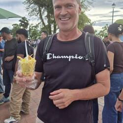 Oder lieber grüne Mango mit Salz, Pfeffer und Chili