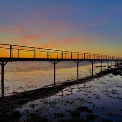 Die haben hier überall Stege.