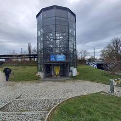 Mehrstöckiges Fahrrad Parkhaus