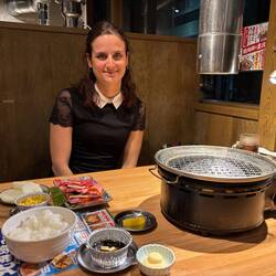 Geburtagskind im Yakiniku Restaurant