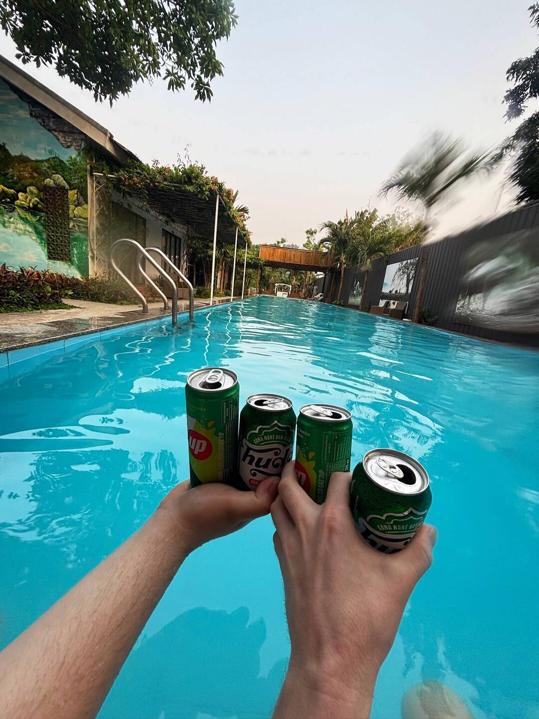 Dekonstruiertes Alster im Pool