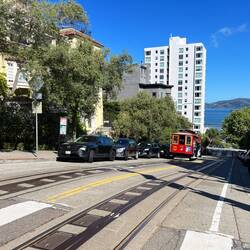 Eine Fahrt mit dem Cable Car ist natürlich ein MUSS in San Francisco