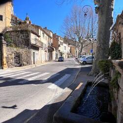 Jolies rues de Jouques