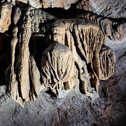 Stalaktiten in der Höhle im Nationalpark Tazekka