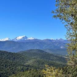 Oben noch Schnee, unten über 20 Grad, herrlich!
