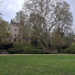 Alte Stadtmauer mit Heidenturm