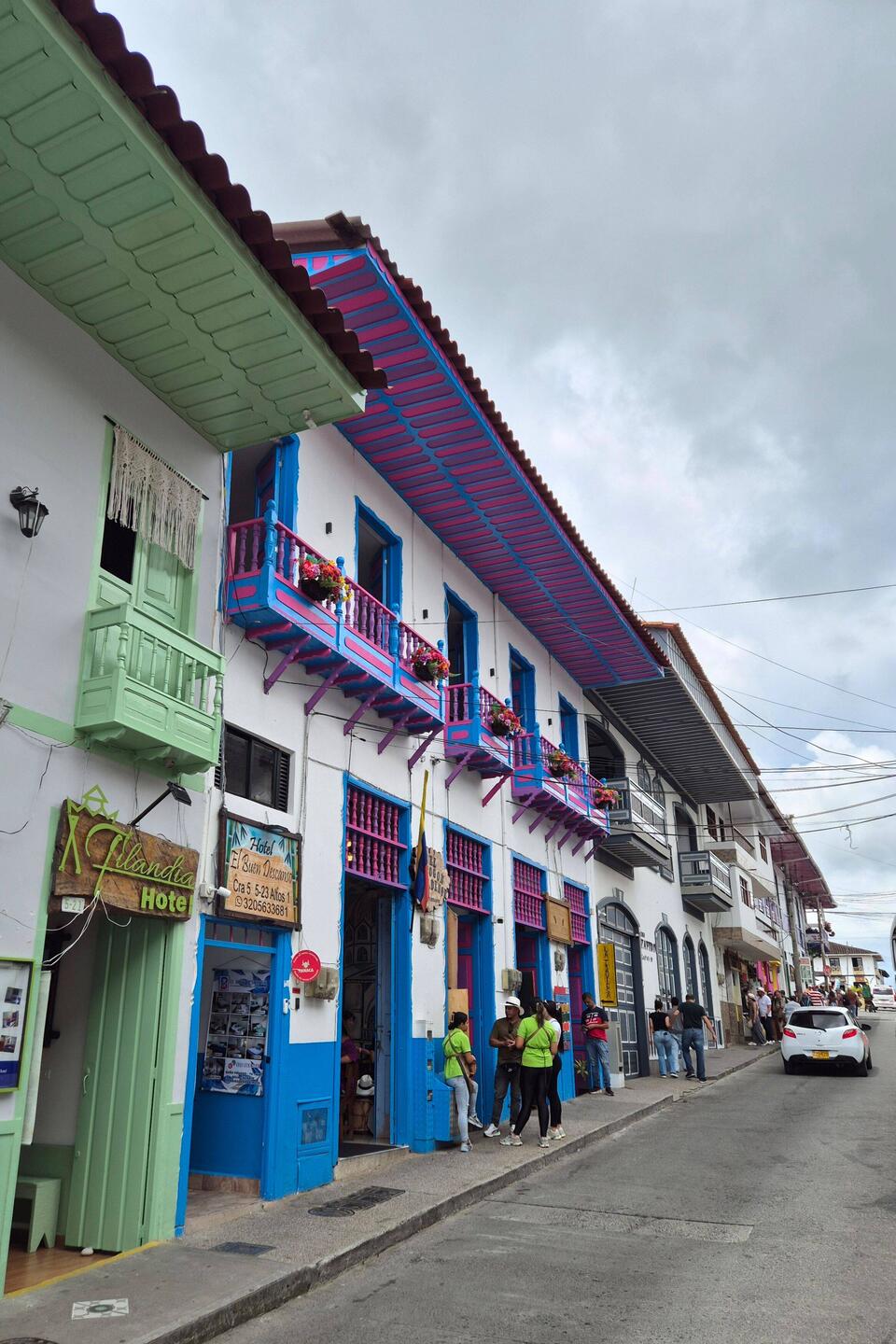 Ankunft im Dorf Filandia