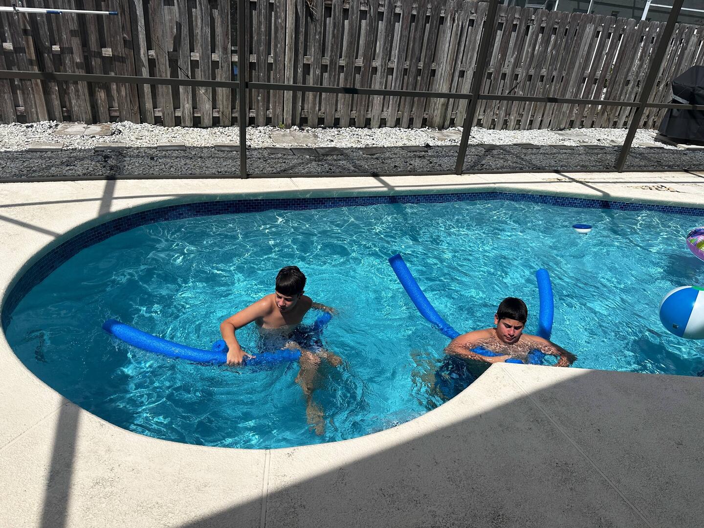 So ein Pool ist schon ganz cool!