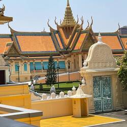 The grounds were so well maintained