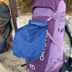 1kg Dosen-Abfall für jeden zum runter tragen, um die Region müllfrei zu bekommen