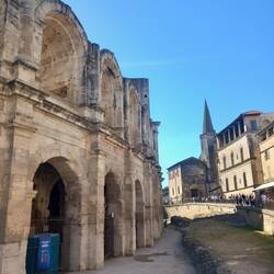 Arles.