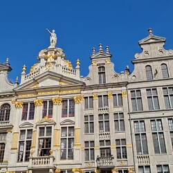 ... am prächtigen Marktplatz